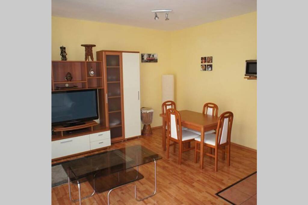 Lido Di Siofok - Aranypart - Minden 1 Percre! Apartment Exterior photo